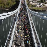 Island-trail-runners-on-bridge